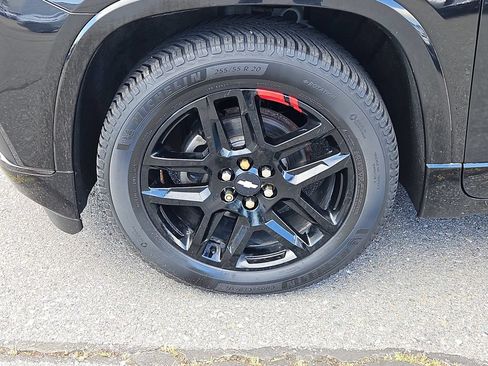 Used 2019 Chevrolet Traverse Premier w/ Redline Edition AWD/4WD image 7