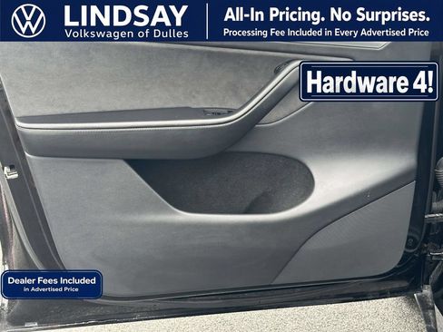 Used 2024 Tesla Model Y Long Range AWD/4WD image 9