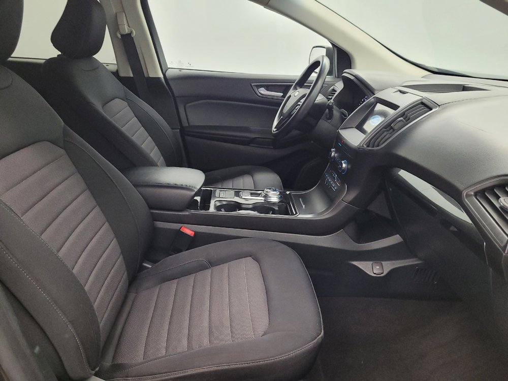 Used 2020 Ford Edge SE FWD image 21