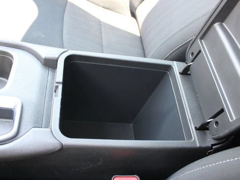Used 2024 Nissan Sentra SV FWD image 42