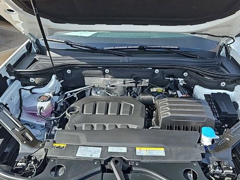 New 2026 Volkswagen Atlas SE image 10