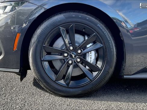 Used 2024 Ford Mustang GT RWD image 8