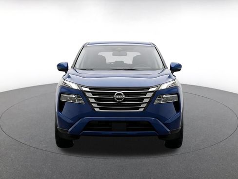 Used 2026 Nissan Rogue SV FWD image 2