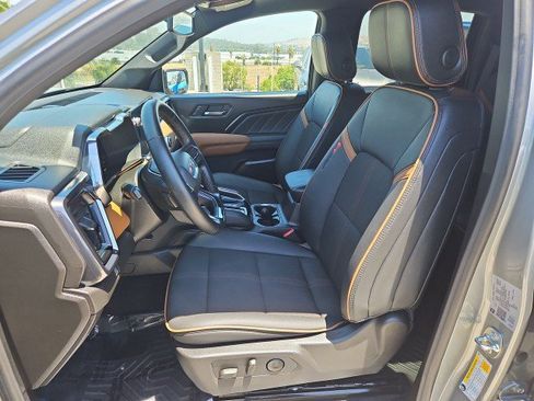Used 2025 GMC Canyon AT4 AWD/4WD image 19