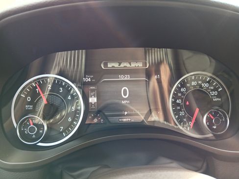 Used 2025 RAM 1500 Laramie image 13