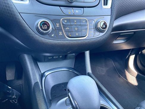 Used 2024 Chevrolet Malibu LT FWD image 24