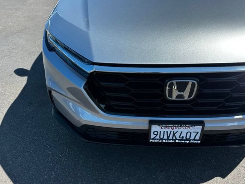 Certified 2025 Honda CR-V EX image 4