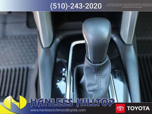 Used 2024 Toyota Corolla Cross XLE w/ Convenience Package FWD image 22