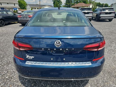 Used 2021 Volkswagen Passat 2.0T SE FWD image 4