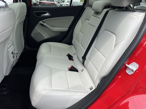 Used 2017 Mercedes-Benz GLA 250 4MATIC image 30