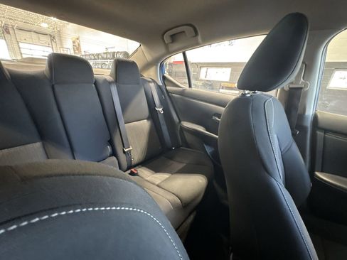 Certified 2022 Nissan Sentra SV FWD image 6