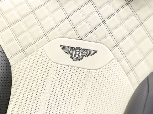 Used 2021 Bentley Bentayga w/ First Edition Specification AWD/4WD image 20