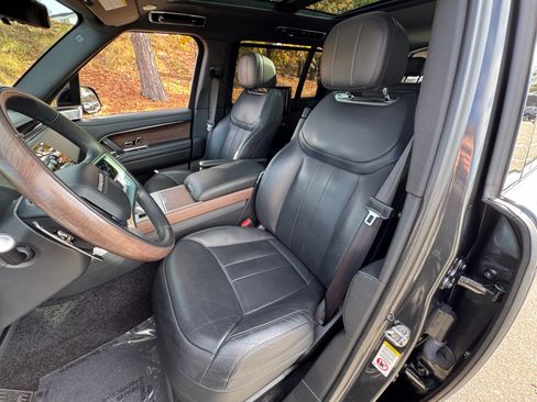 Used 2024 Land Rover Range Rover Long Wheelbase SE image 22