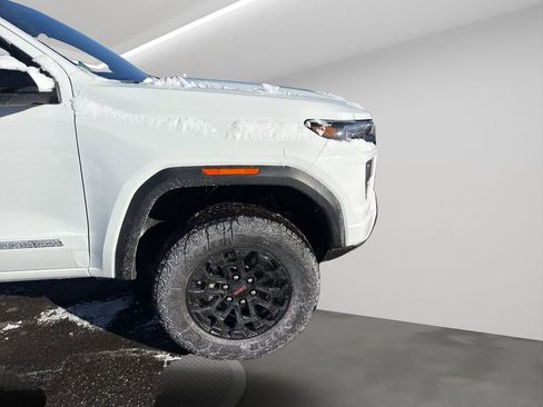 New 2026 GMC Canyon Elevation w/ Convenience Package image 23