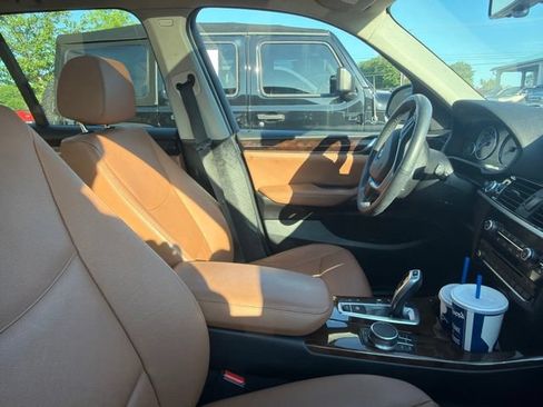 Used 2017 BMW X3 xDrive28i AWD/4WD image 2