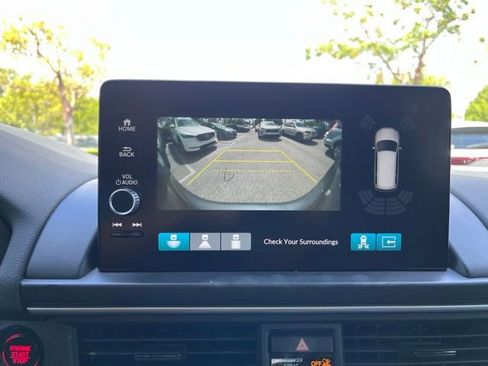 Used 2024 Honda Pilot EX-L image 10