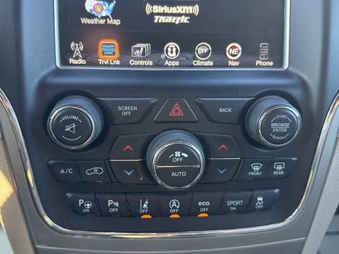 Used 2017 Jeep Grand Cherokee Overland w/ Jeep Active Safety Group image 15