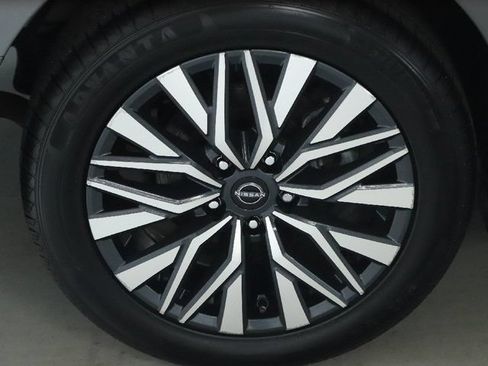 Used 2024 Nissan Altima 2.5 SV w/ SV Premium Package AWD/4WD image 12