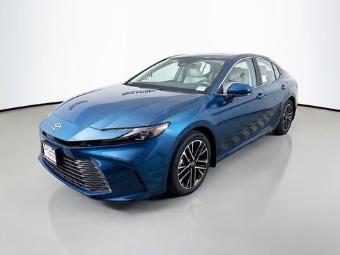 New 2026 Toyota Camry XLE FWD image 3