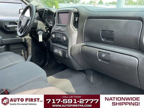 Used 2020 Chevrolet Silverado 1500 Custom Trail Boss w/ Custom Convenience Package AWD/4WD image 17
