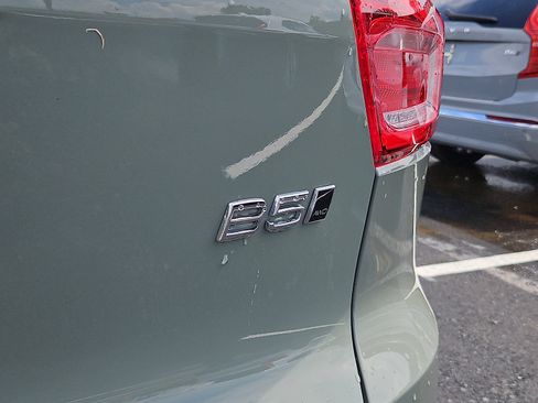 Used 2023 Volvo XC40 B5 Plus w/ Protection Package Premier AWD/4WD image 31