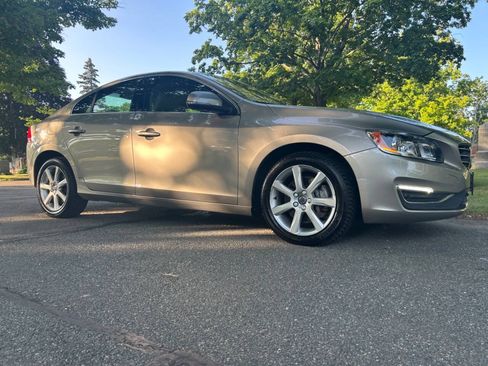 Used 2016 Volvo S60 T5 Premier AWD/4WD image 3
