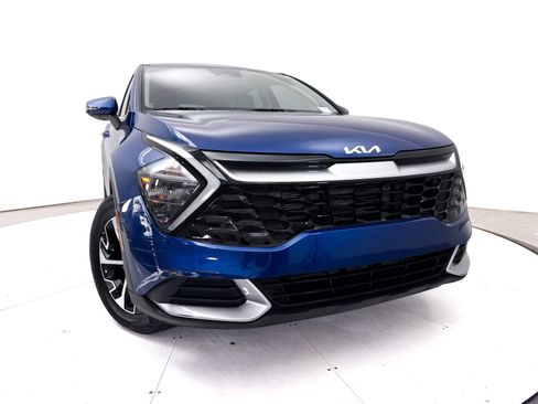 Certified 2023 Kia Sportage EX FWD image 5
