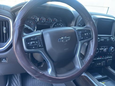 Used 2021 Chevrolet Silverado 1500 LT Trail Boss w/ Convenience Package II image 16