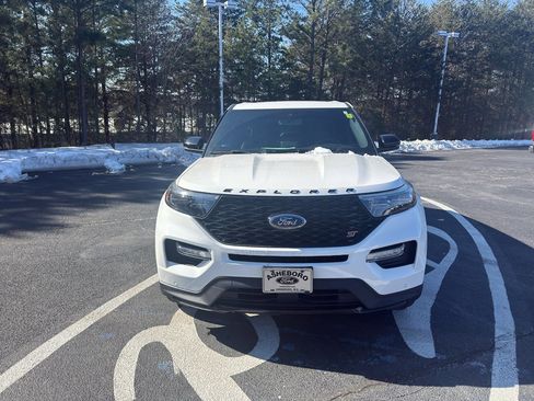 Used 2022 Ford Explorer ST w/ Equipment Group 401A image 2