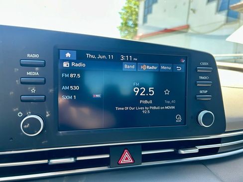 Used 2023 Hyundai Elantra SEL w/ Cargo Package FWD image 21