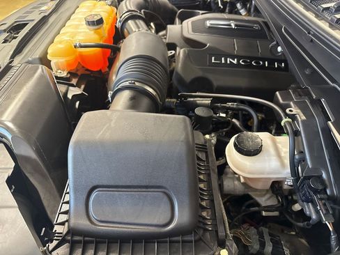 Used 2018 Lincoln Navigator Reserve w/ Technology Package image 50