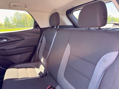 Used 2022 Chevrolet TrailBlazer LT w/ LPO, Blackout Package AWD/4WD image 23