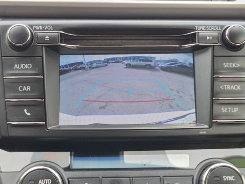 Used 2018 Toyota RAV4 XLE image 28