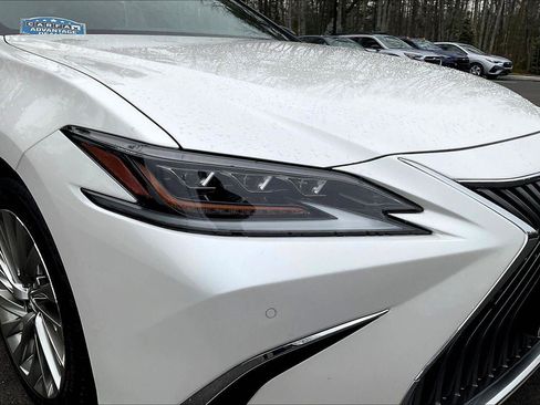 Used 2021 Lexus ES 250 w/ Luxury Package image 31