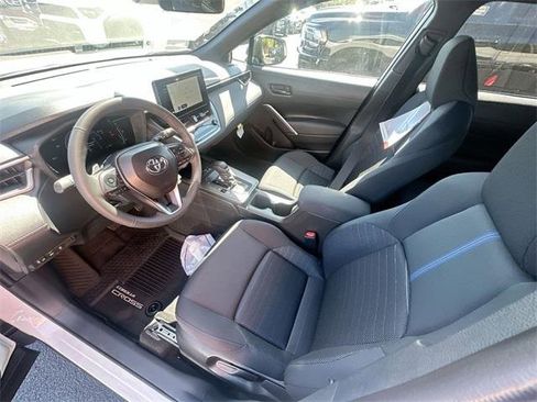 Used 2026 Toyota Corolla Cross SE image 20