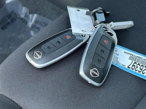 New 2026 Nissan Rogue S image 34