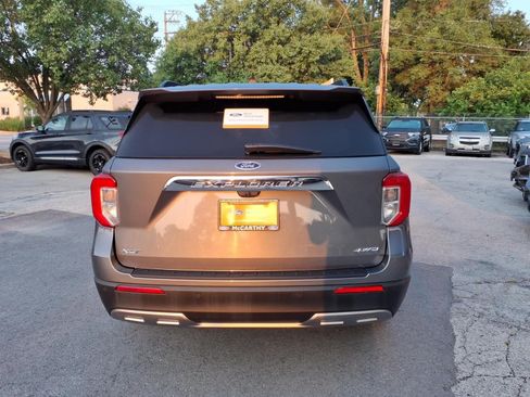 Certified 2023 Ford Explorer XLT w/ Equipment Group 202A AWD/4WD image 4