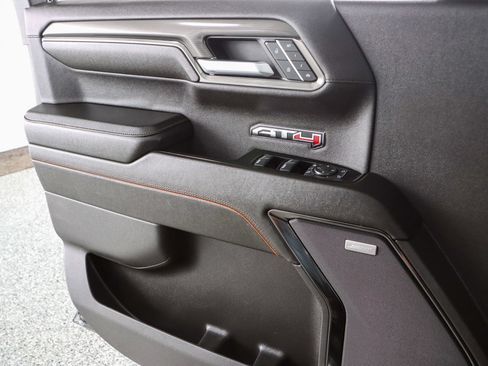 Used 2024 GMC Sierra 1500 AT4 w/ Technology Package AWD/4WD image 26