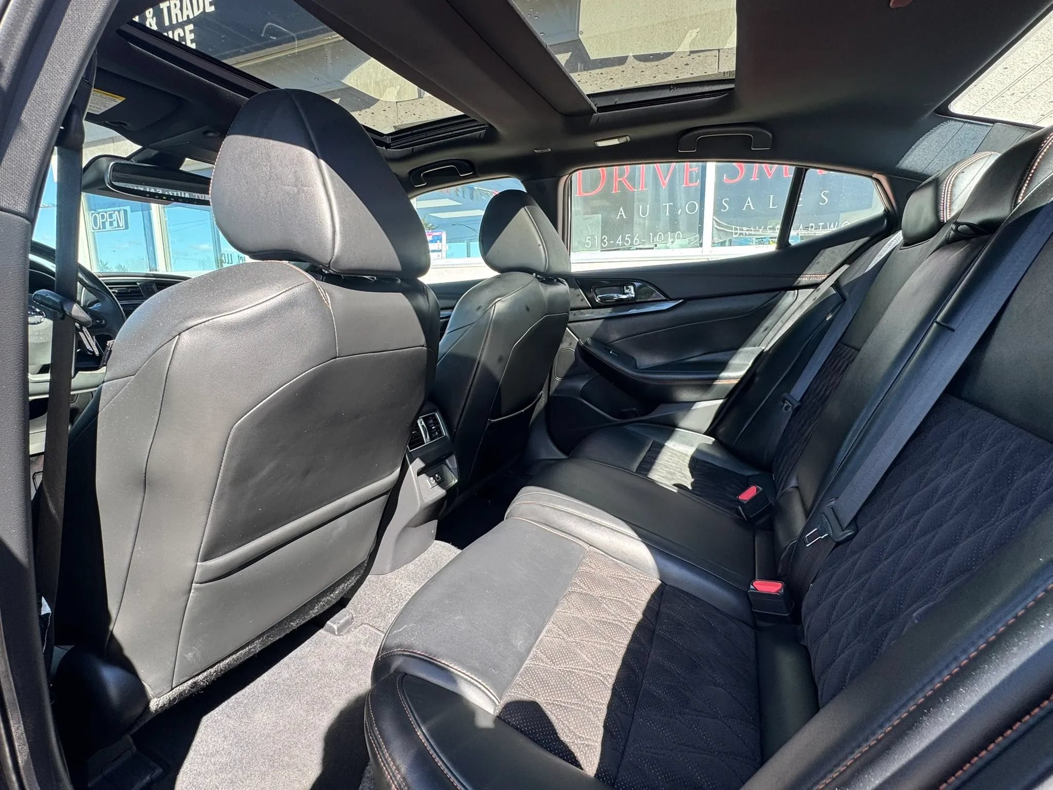 Used 2021 Nissan Maxima SR w/ Sport Mat Group FWD image 14