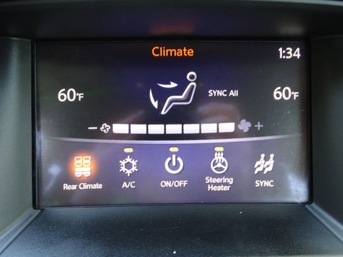 Used 2019 Nissan Pathfinder SV image 23