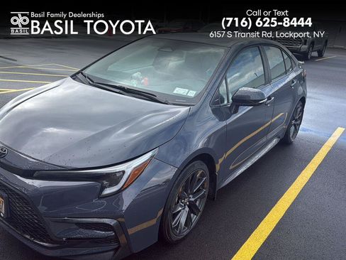 Used 2023 Toyota Corolla SE w/ Carpet Mat Package (TMS) FWD image 1