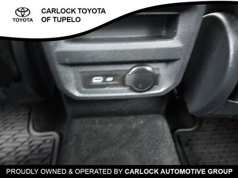 Used 2022 Volkswagen Tiguan SE R-Line image 25