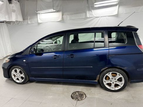 Used 2009 MAZDA MAZDA5 Touring image 3