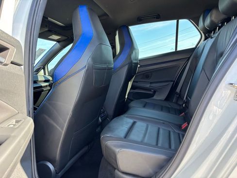 Used 2024 Volkswagen Golf R 2.0T image 22