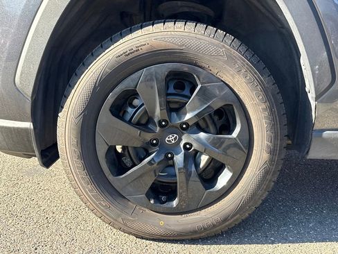 Used 2019 Toyota RAV4 LE w/ All Weather Liner Package image 27