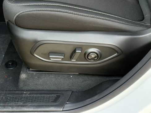 New 2025 Jeep Grand Cherokee Laredo w/ Luxury Tech Group I image 13