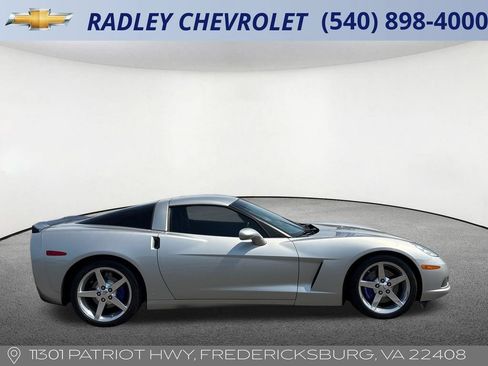 Used 2008 Chevrolet Corvette Coupe w/ Preferred Equipment Group RWD image 18
