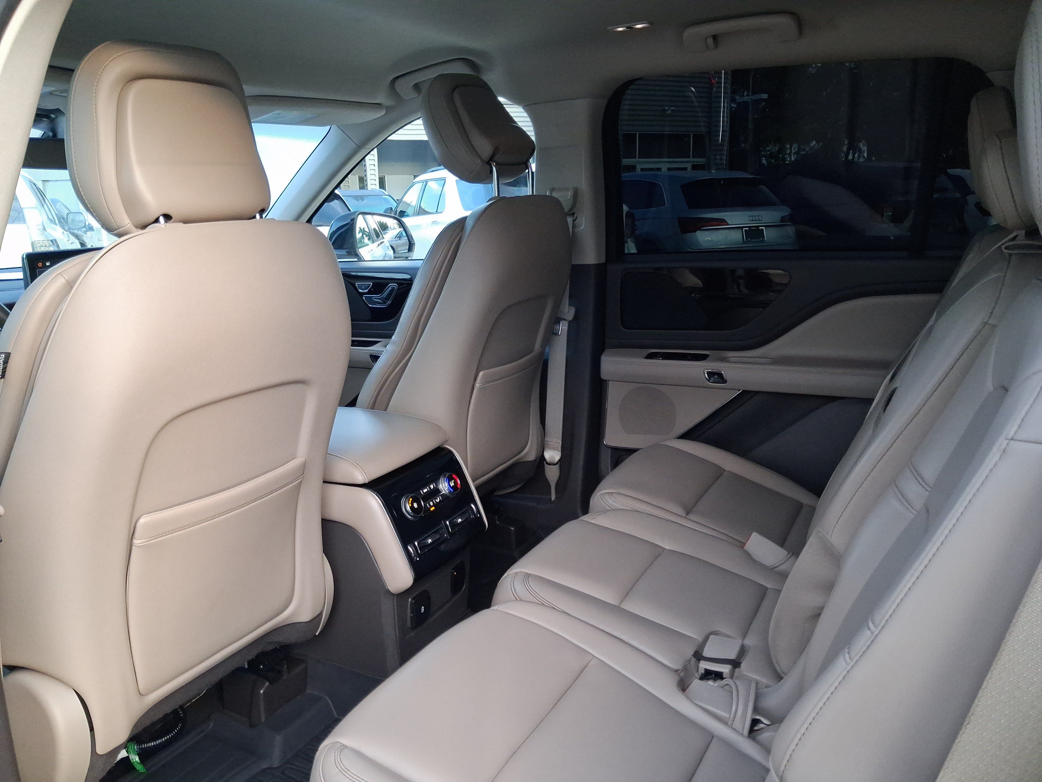 Used 2020 Lincoln Aviator 2WD image 5