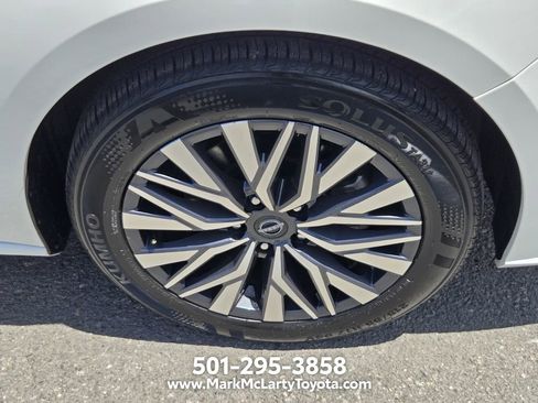 Used 2025 Nissan Altima 2.5 SV FWD image 20
