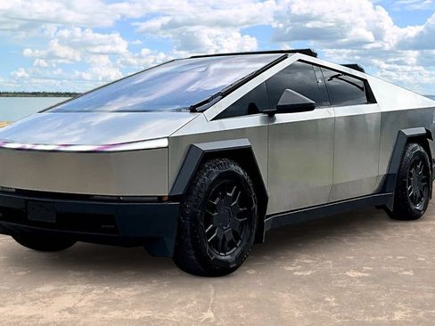 Used 2024 Tesla Cybertruck AWD Crew Cab image 1